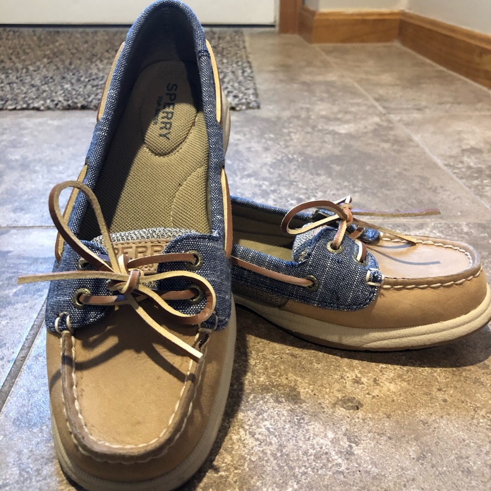Women’s Sperry Angelfish boat shoe
